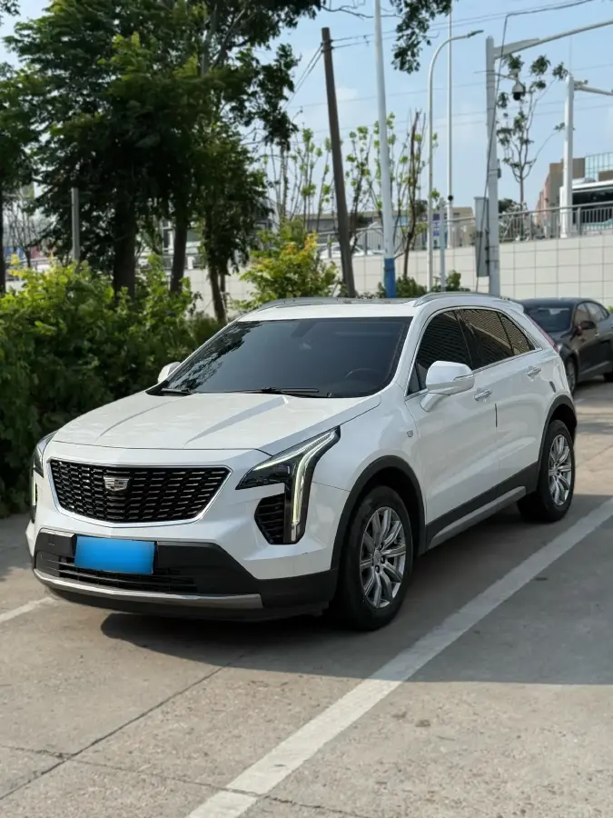 2020 Cadillac XT4 2.0T 241HP L4 9AT