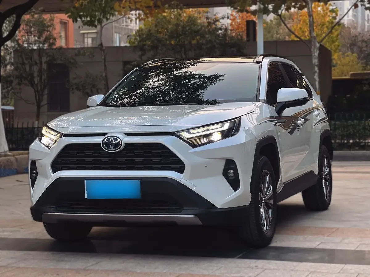 2023 Toyota RAV4 2.5L 178HP L4 E-CVT Hybrid