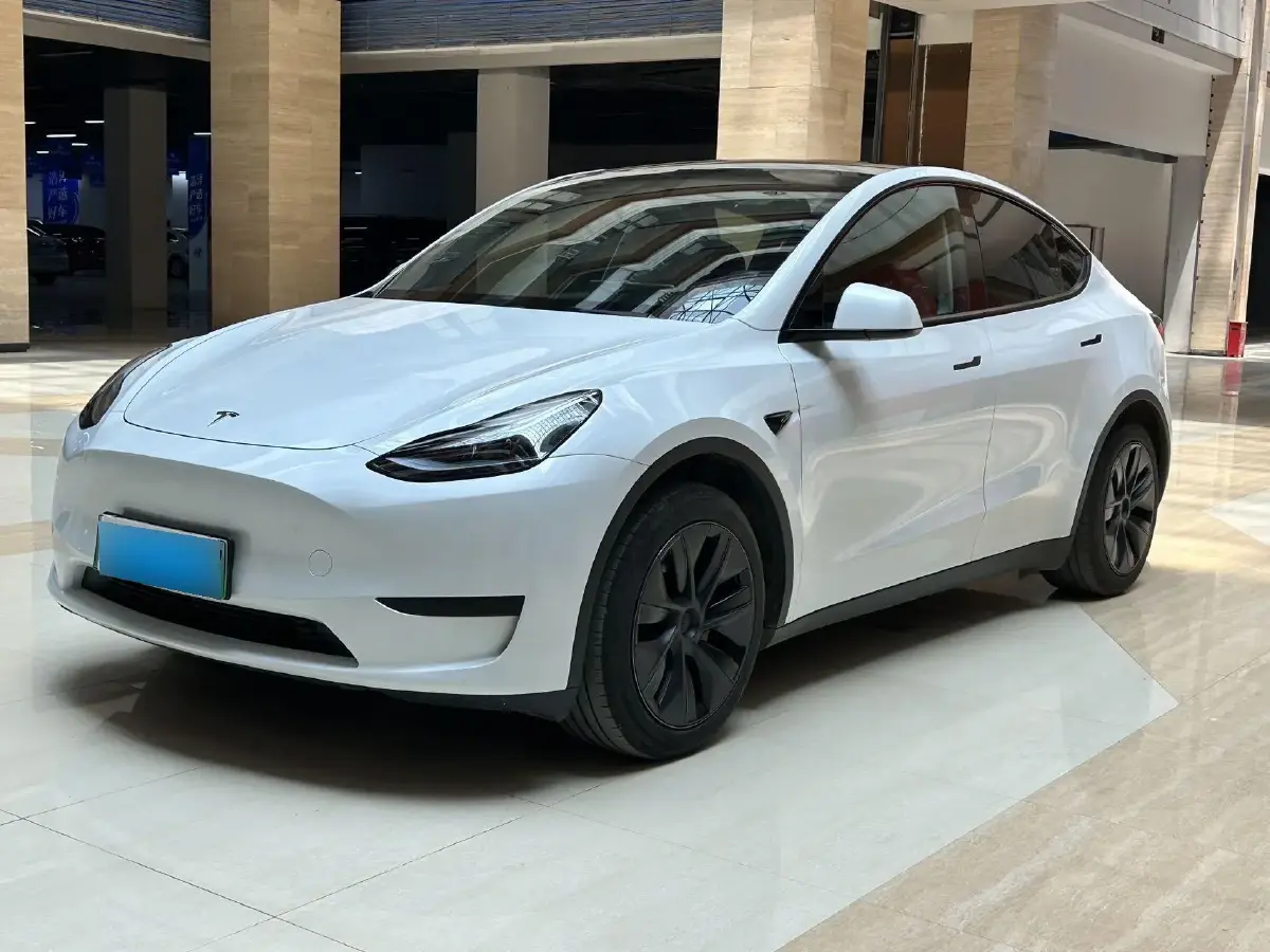 2024 Tesla Model Y BEV 60KWH