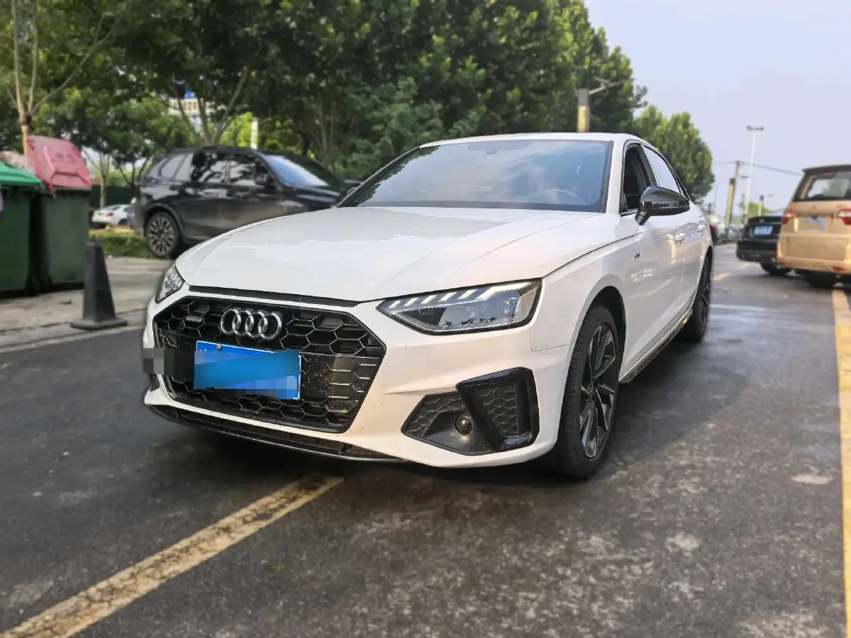 2023 Audi A4L 2.0T 190HP L4 7DCT