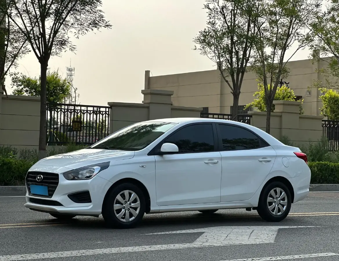 2020 Hyundai Reina 1.4L 95HP L4 5MT