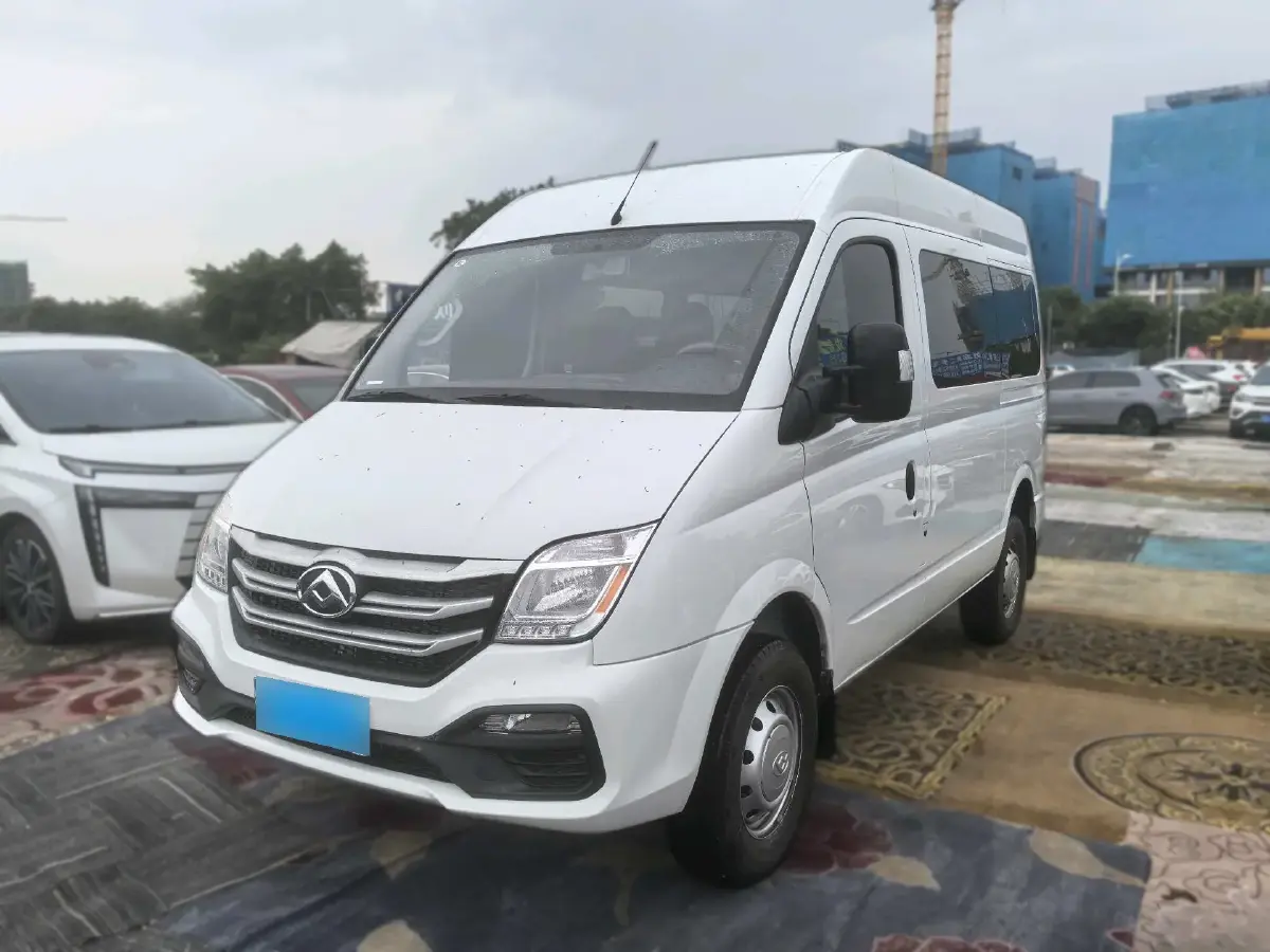 2024 MAXUS XinTu V80 2.0T 126HP L4 6MT