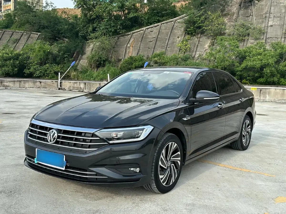2022 Volkswagen Sagitar 1.4T 150HP L4 7DCT