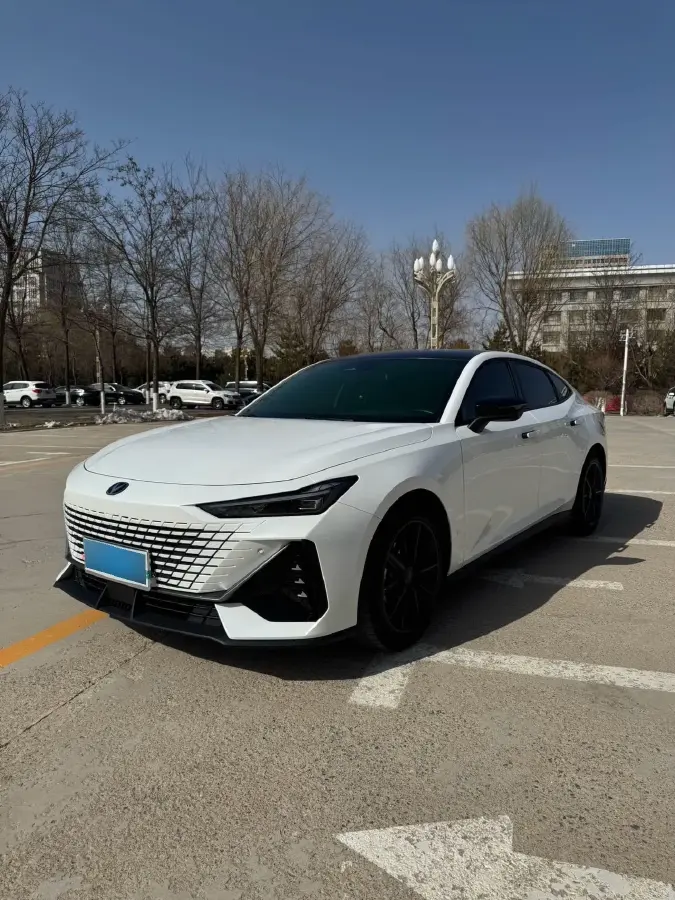 2024 ChangAn UNI-V 1.5T 188HP L4 7DCT
