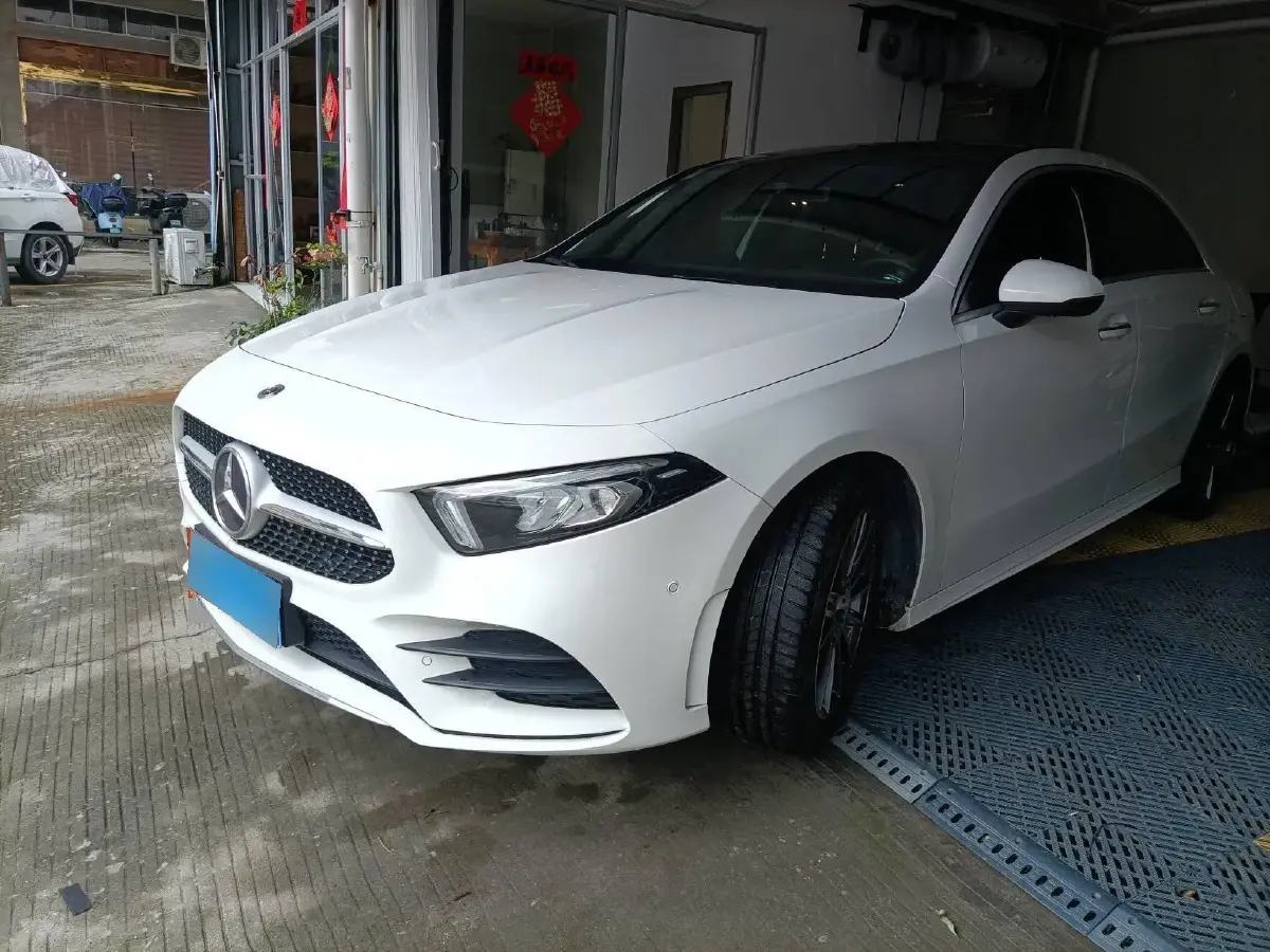 2020 Mercedes-Benz A Class 1.3T 163HP L4 7DCT