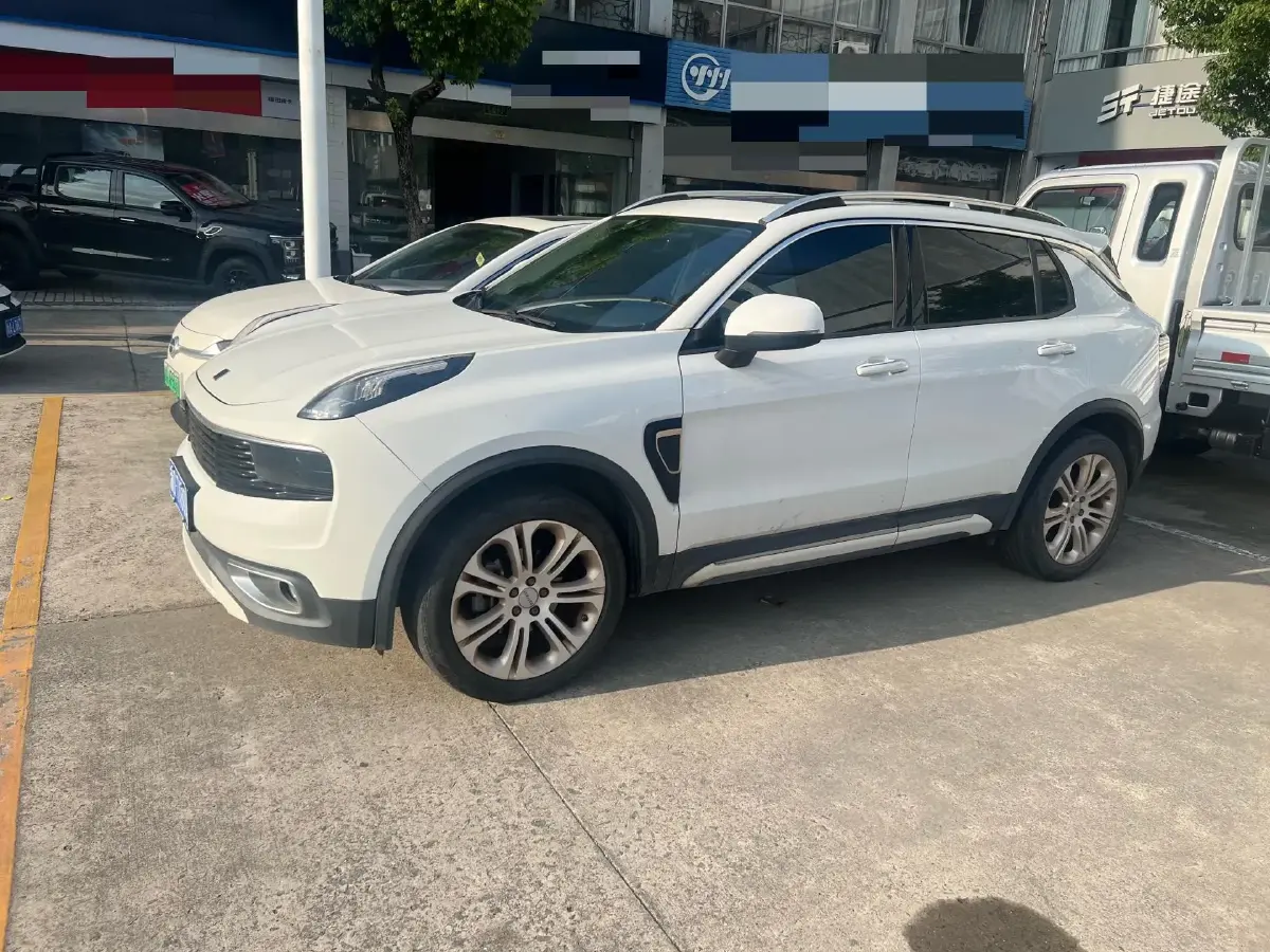 2018 LYNK&CO 01 2.0T 190HP L4 6AT