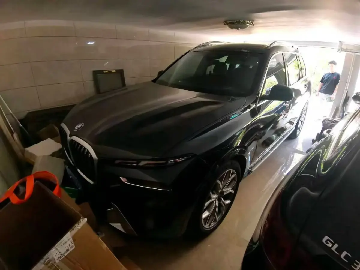 2024 BMW X7 3.0T 381HP L6 8AT