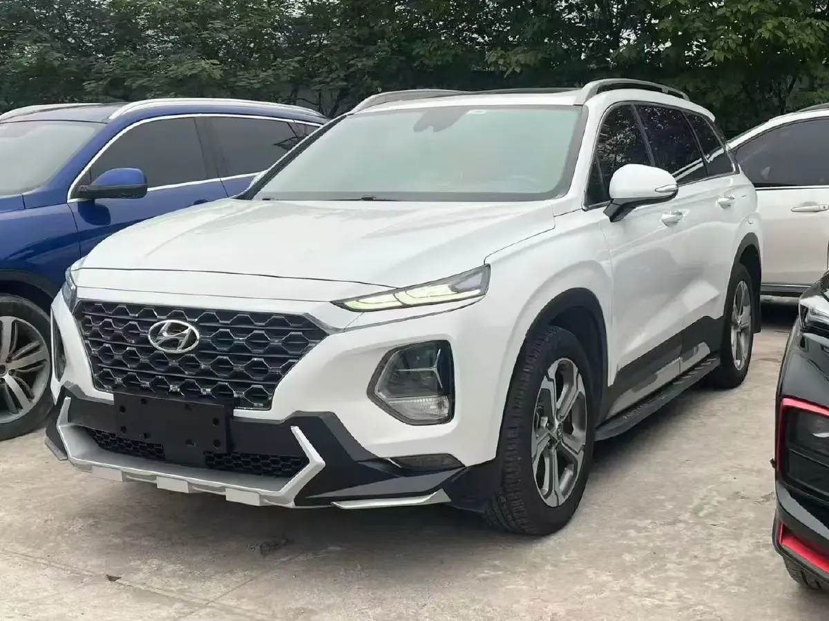2019 Hyundai Santafe 2.0T 240HP L4 8AT