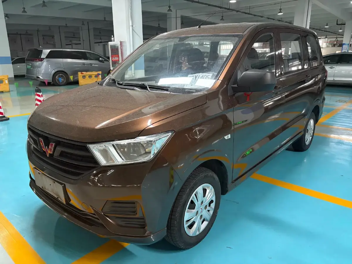 2019 WuLing HongGuang Plus 1.5T 147HP L4 6MT
