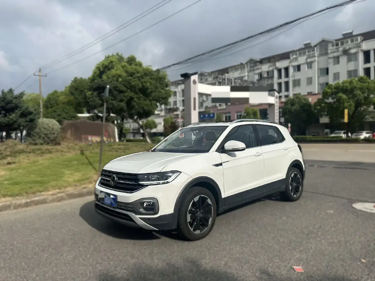 2023 Volkswagen Tacqua 1.2T 116HP L4 7DCT