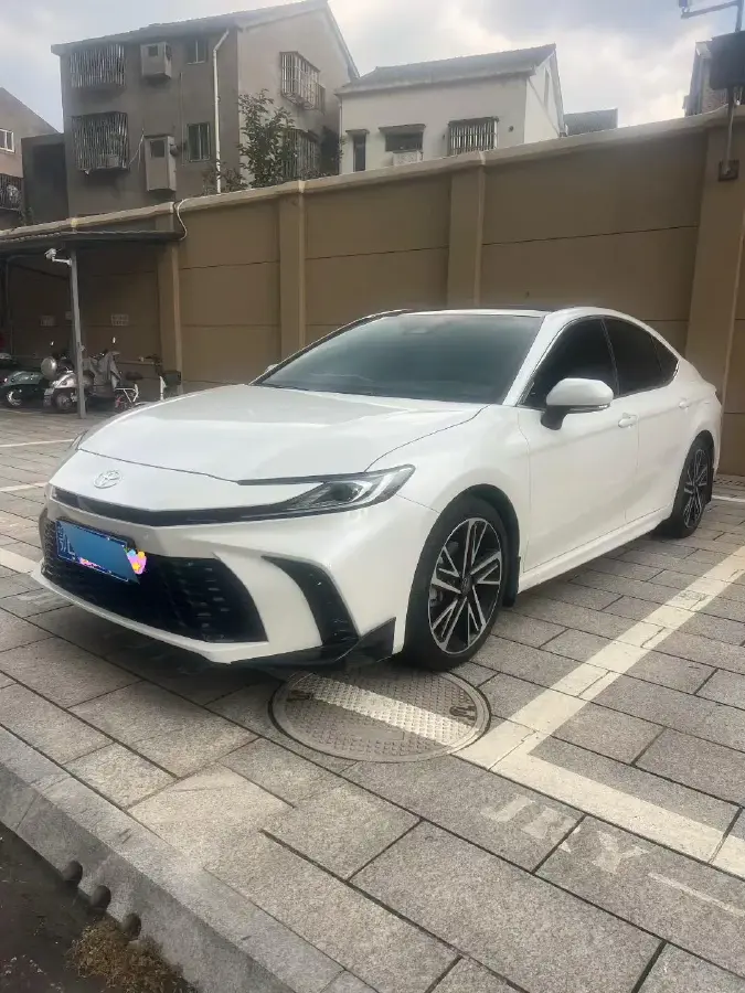 2024 Toyota Camry 2.0L 173HP L4 CVT