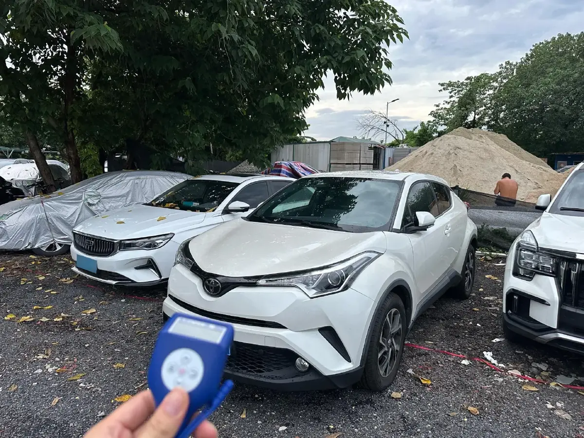 2018 Toyota C-HR 2.0L 171HP L4 CVT