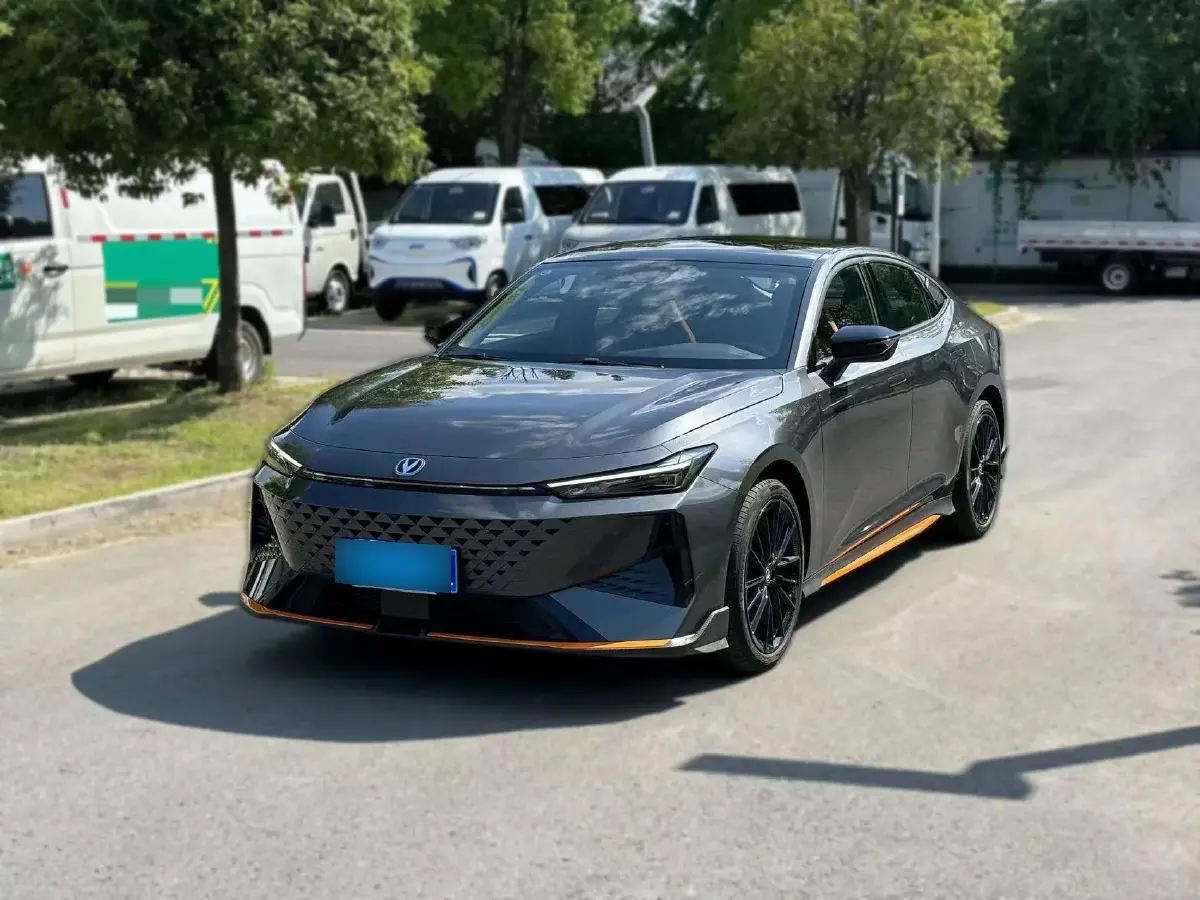 2024 ChangAn UNI-V 1.5T 188HP L4 7DCT