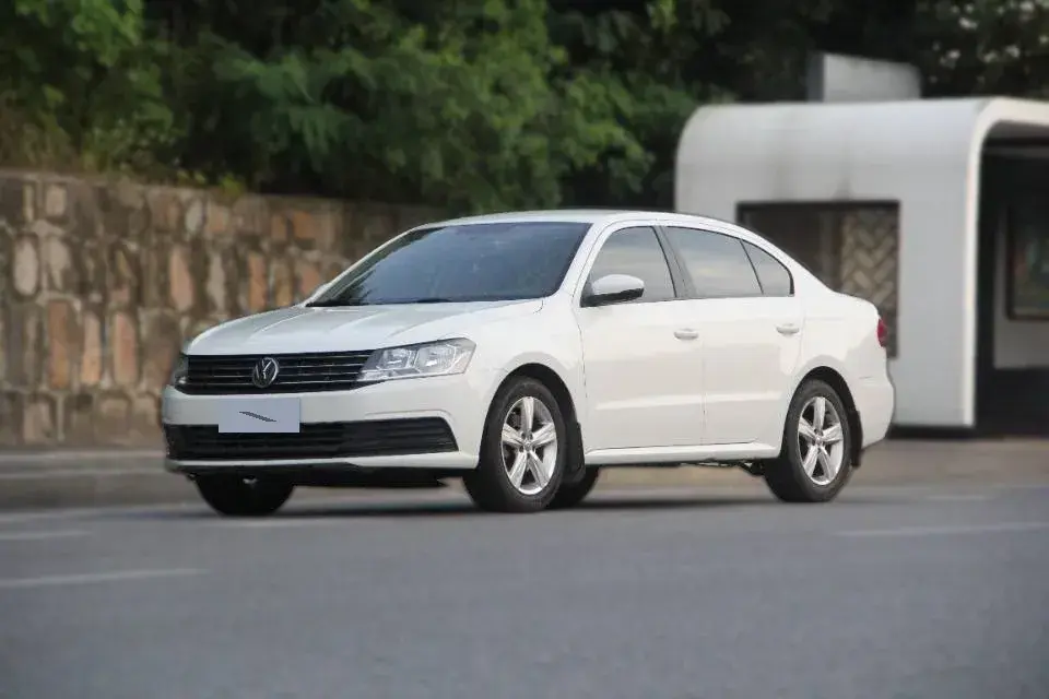 2017 Volkswagen Lavida 1.6L 110HP L4 5MT