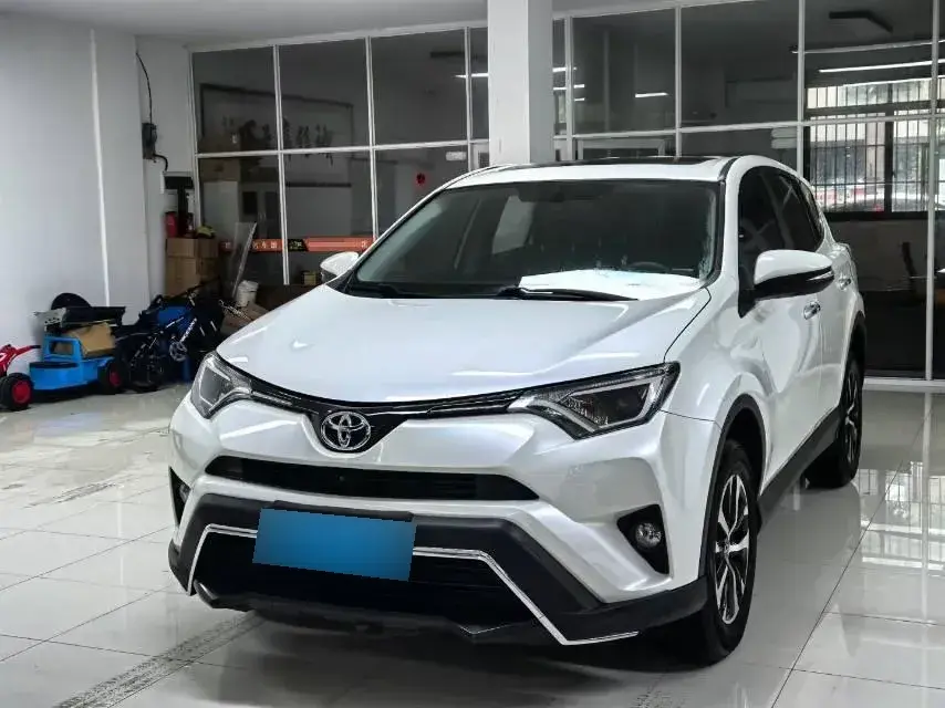 2019 Toyota RAV4 2.0L 151HP L4 CVT