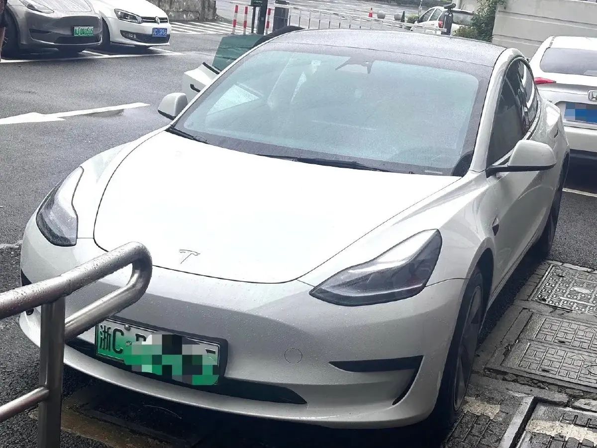 2022 Tesla Model 3 BEV 60KWH