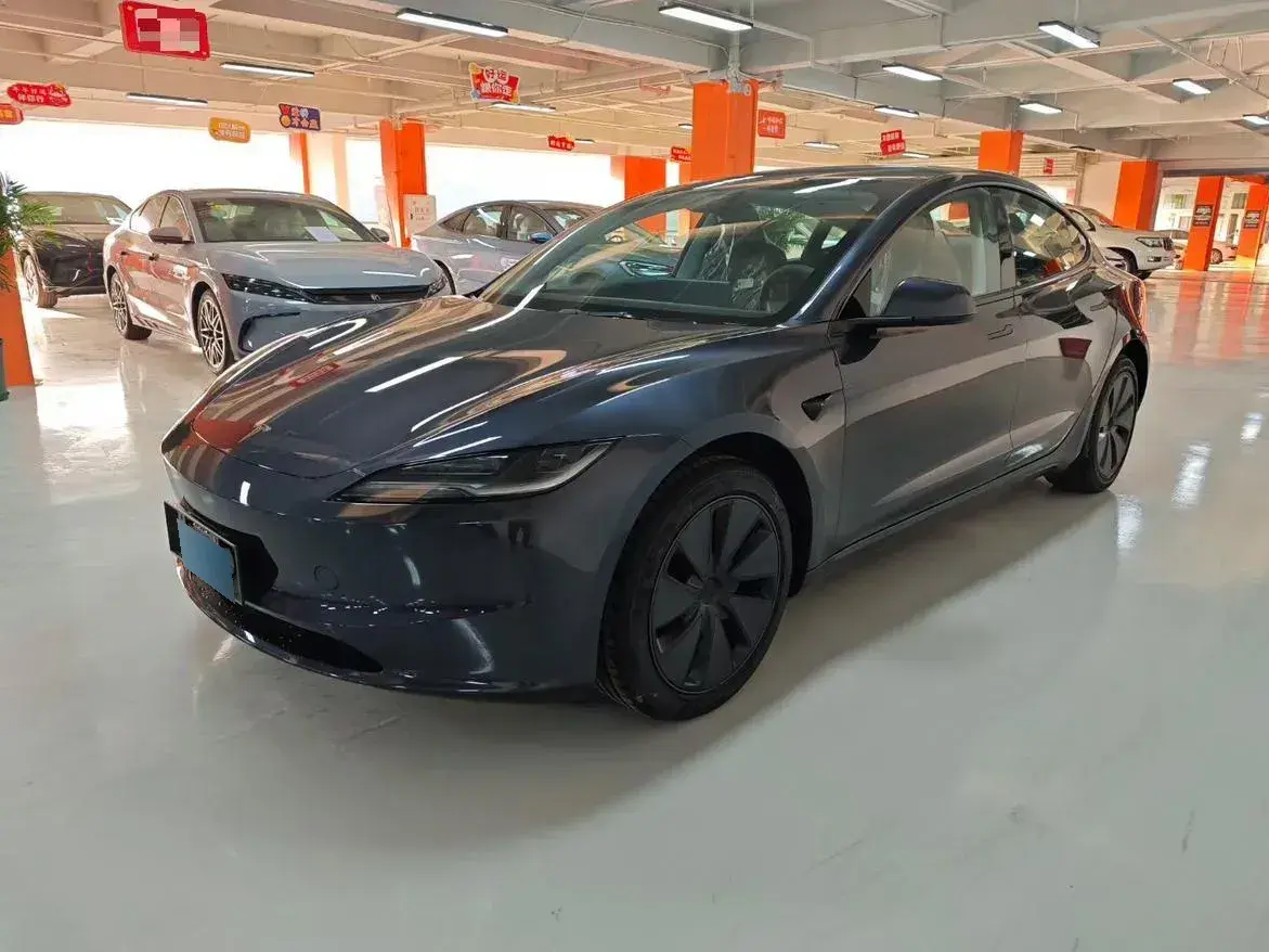 2025 Tesla Model 3 BEV 62.5KWH
