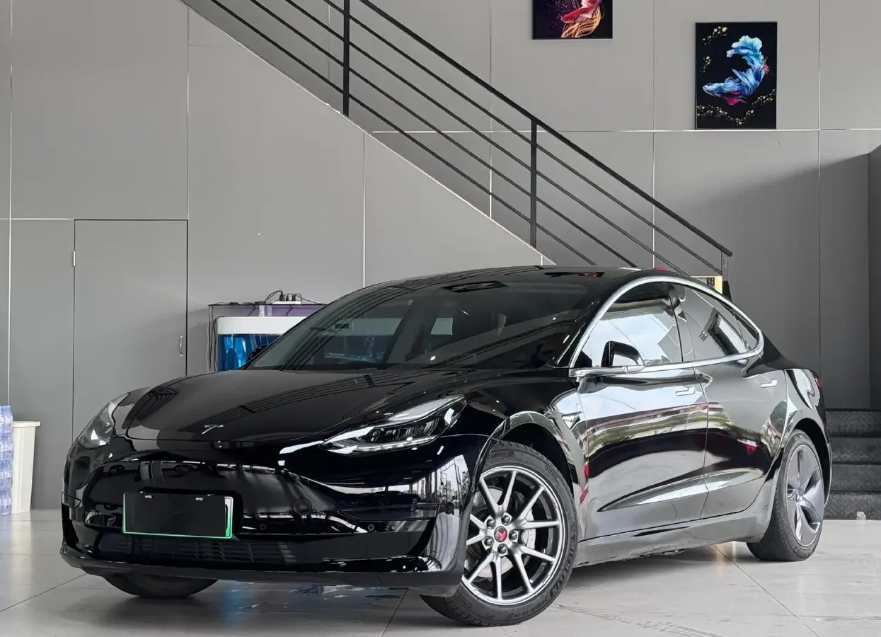 2019 Tesla Model 3 BEV 52KWH