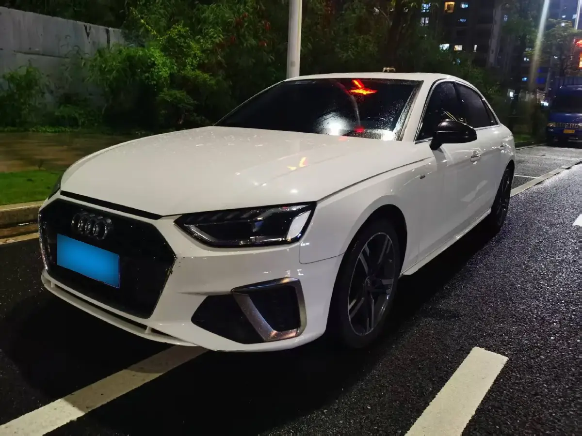 2021 Audi A4L 2.0T 190HP L4 7DCT