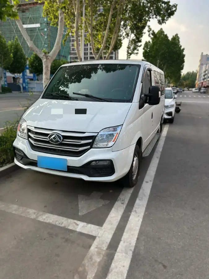 2024 MAXUS XinTu V80 2.0T 126HP L4 6MT