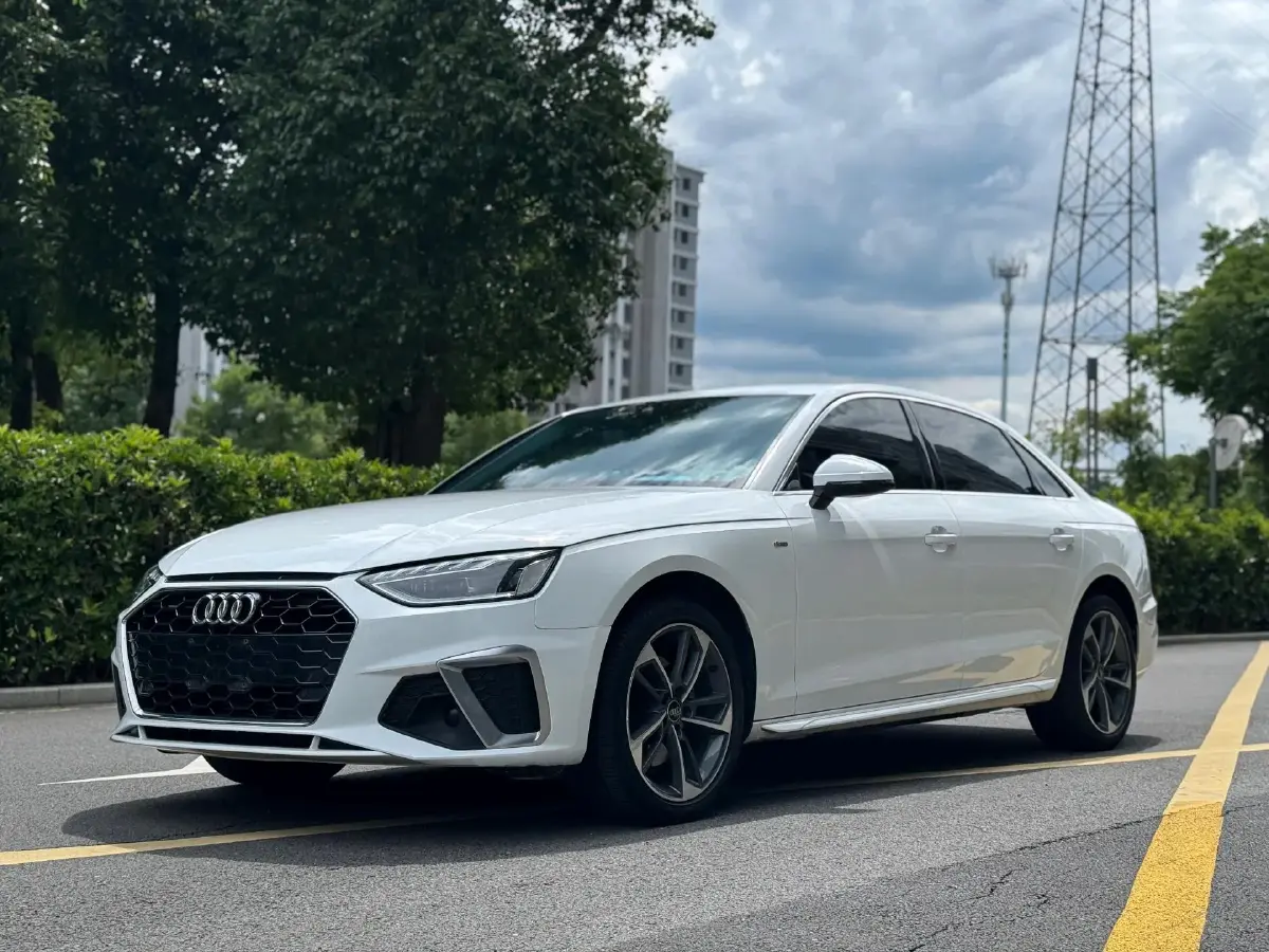 2020 Audi A4L 2.0T 150HP L4 7DCT