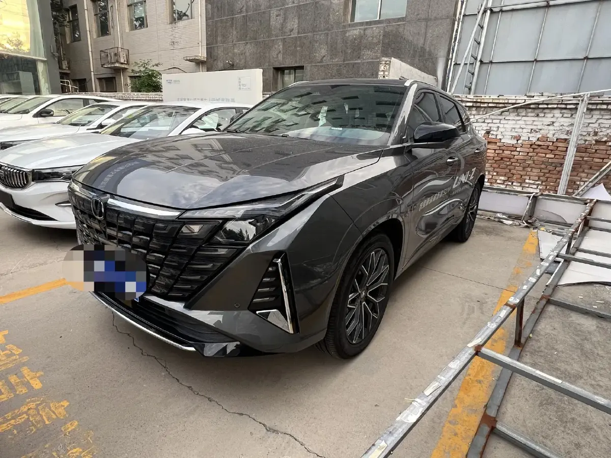2025 ChangAn UNI-Z 1.5T 188HP L4 7DCT