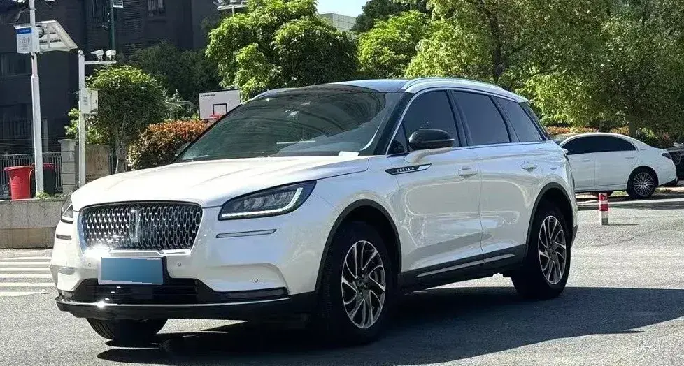 2020 Lincoln Corsair 2.0T 245HP L4 8AT