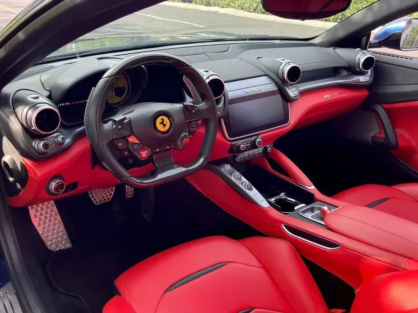 2017 Ferrari GTC4 Lusso 3.9T 609HP V8 7DCT,autocango,china used car exporter,china ev exporter,chinese used car exporter,chinese used ev exporter