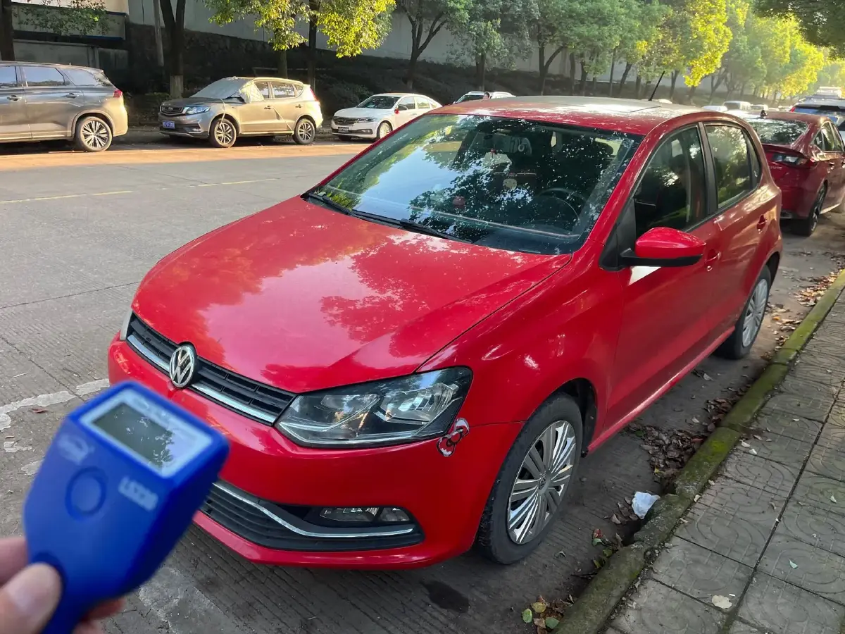 2016 Volkswagen Polo 1.6L 110HP L4 6AT