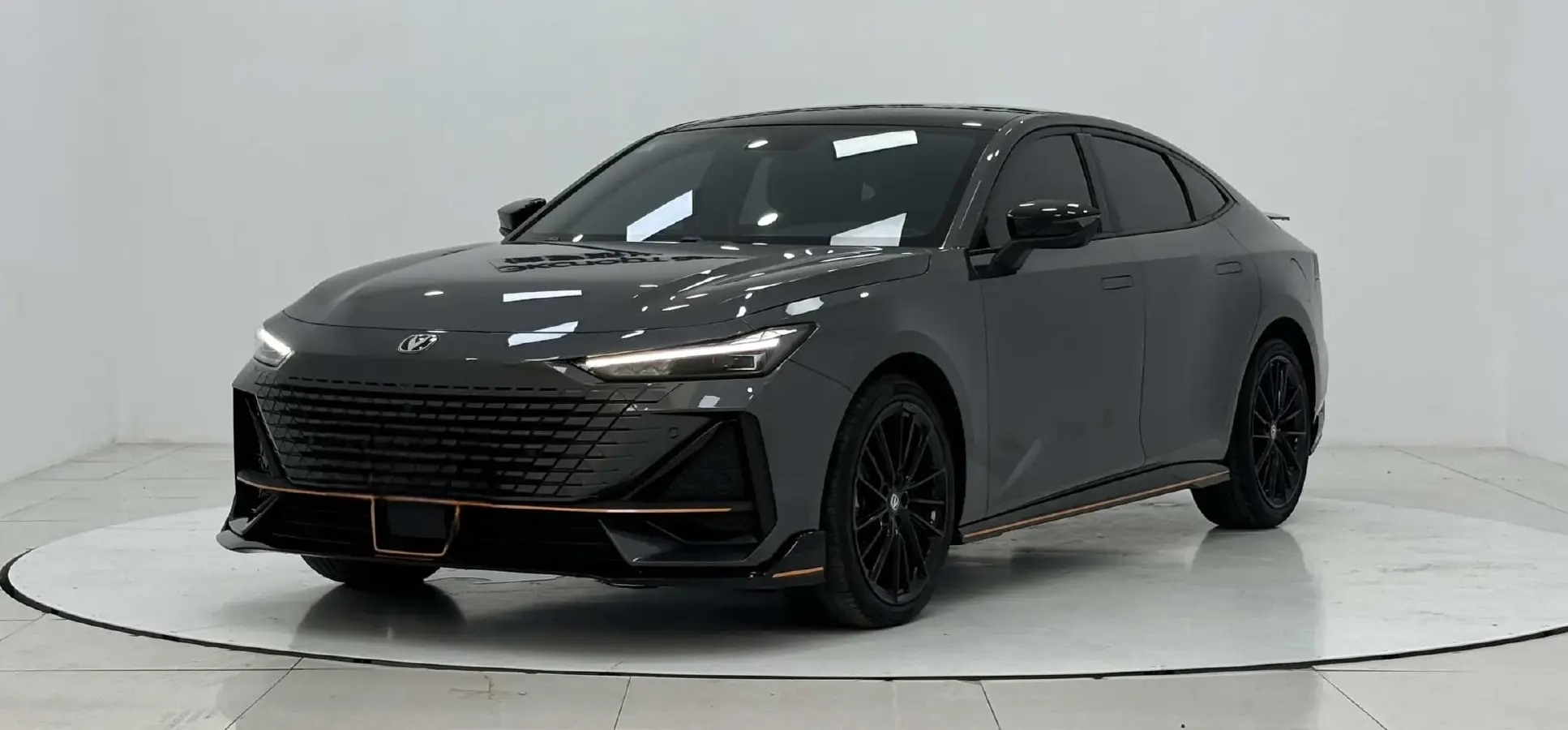 2022 ChangAn UNI-V 1.5T 188HP L4 7DCT