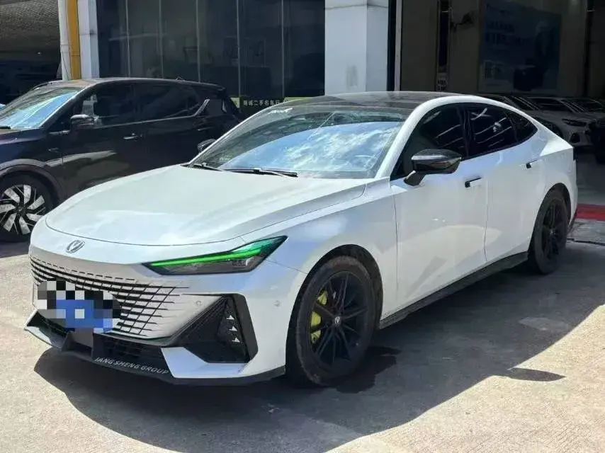 2022 ChangAn UNI-V 1.5T 188HP L4 7DCT