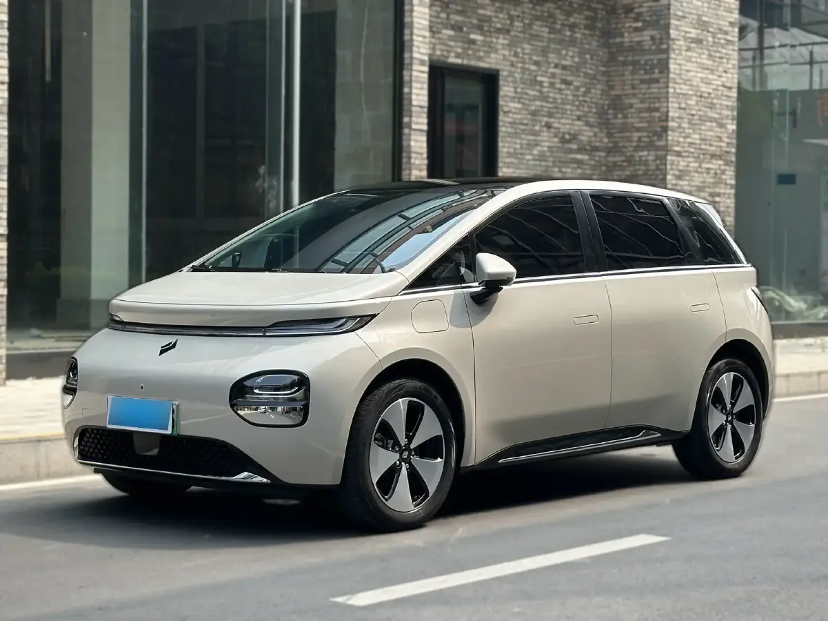 2023 BaoJun Cloud BEV 50.6KWH