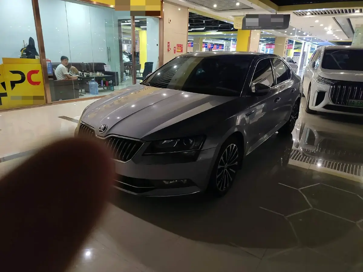 2018 Skoda Superb 1.8T 180HP L4 7DCT