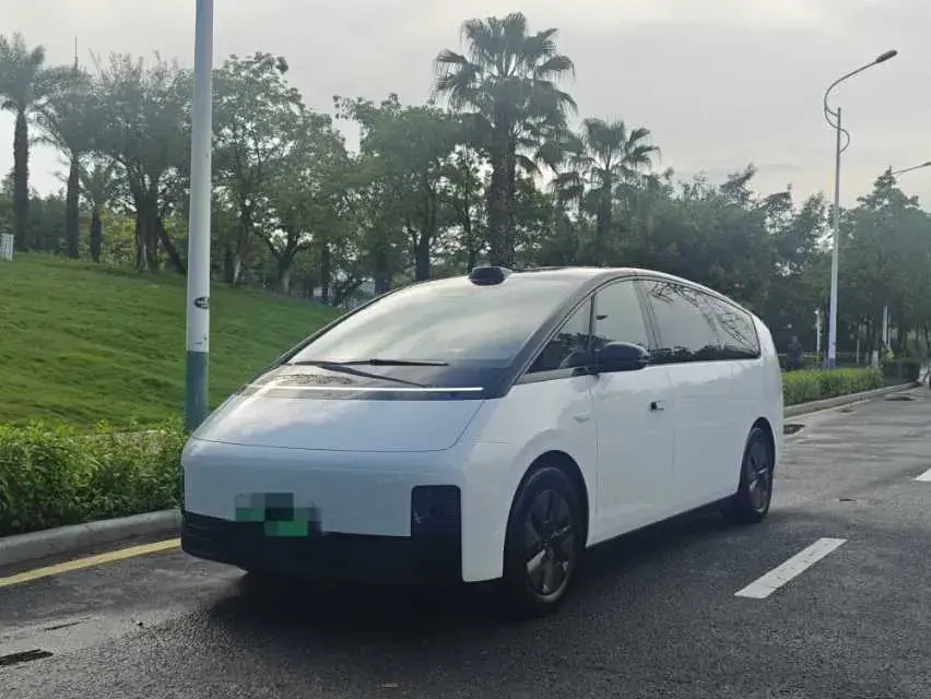 2024 Li MEGA BEV 102.7KWH