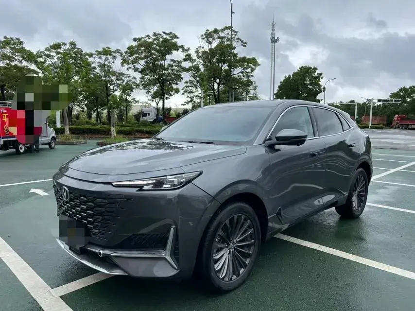 2021 ChangAn UNI-K 2.0T 233HP L4 8AT