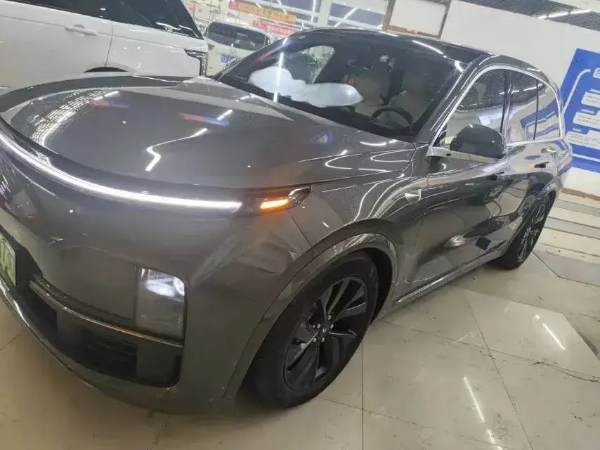 2023 Li L8 Range Extended 154HP REEV 40.9KWH