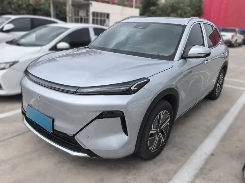 2025 Geely Galaxy Starship 7 EM-i 1.5L 112HP L4 1DHT PHEV 19.09KWH