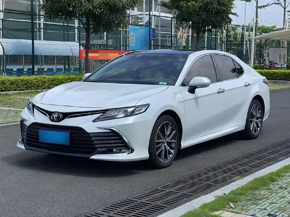 2021 Toyota Camry 2.5L 209HP L4 8AT