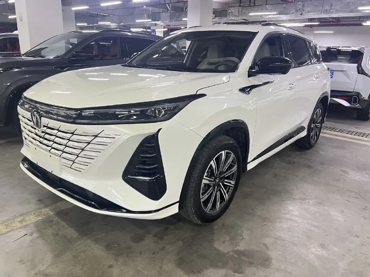2024 ChangAn CS75 Plus 1.5T 188HP L4 8AT