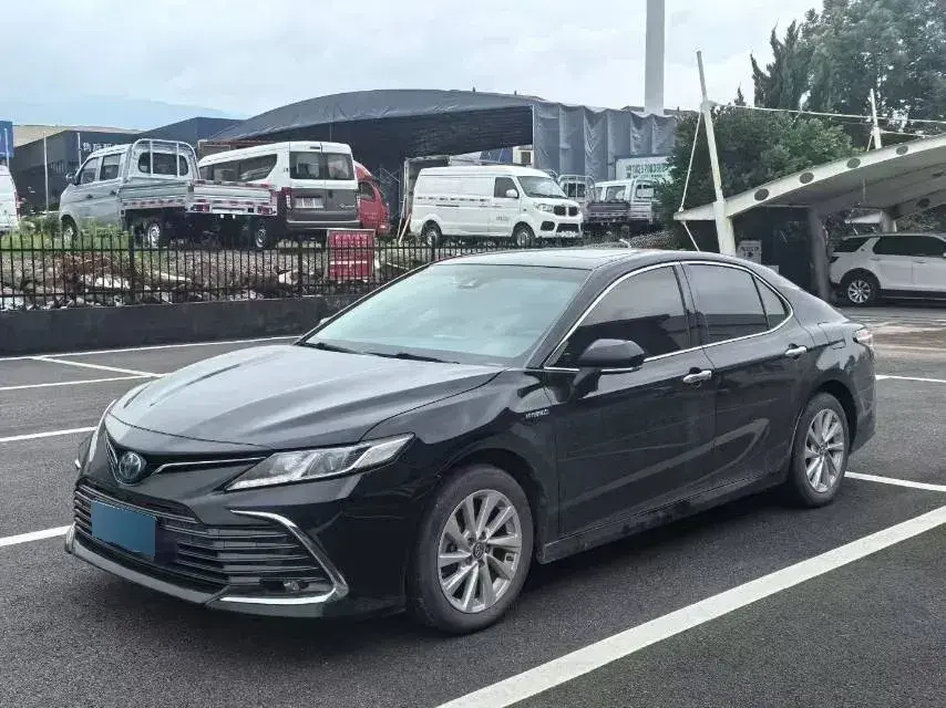 2021 Toyota Camry 2.5L 178HP L4 E-CVT Hybrid