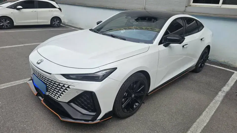 2023 ChangAn UNI-V 2.0T 233HP L4 8AT