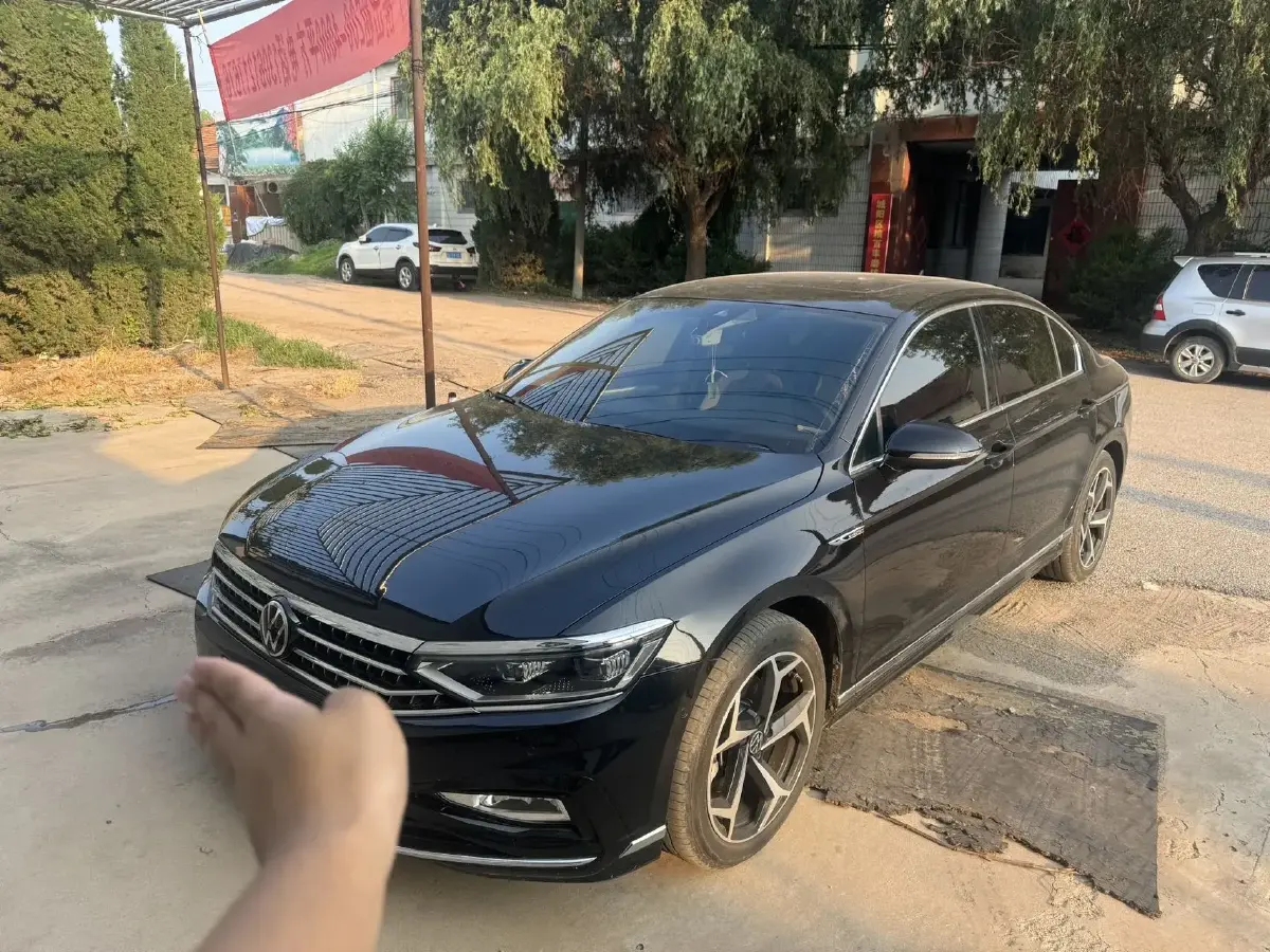 2023 Volkswagen Magotan 2.0T 220HP L4 7DCT