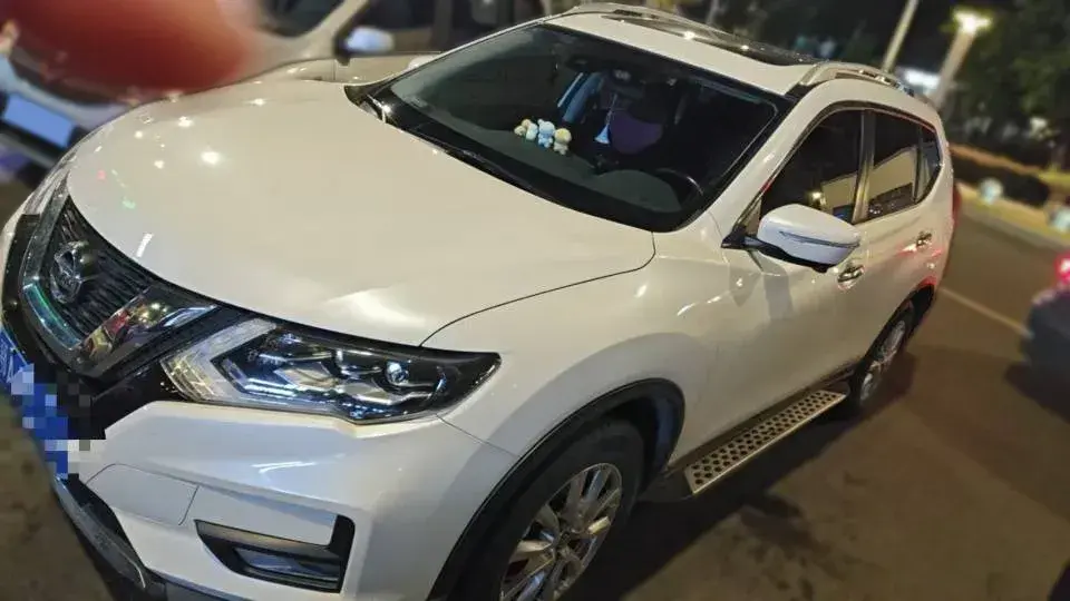 2021 Nissan X-Trail 2.0L 151HP L4 CVT