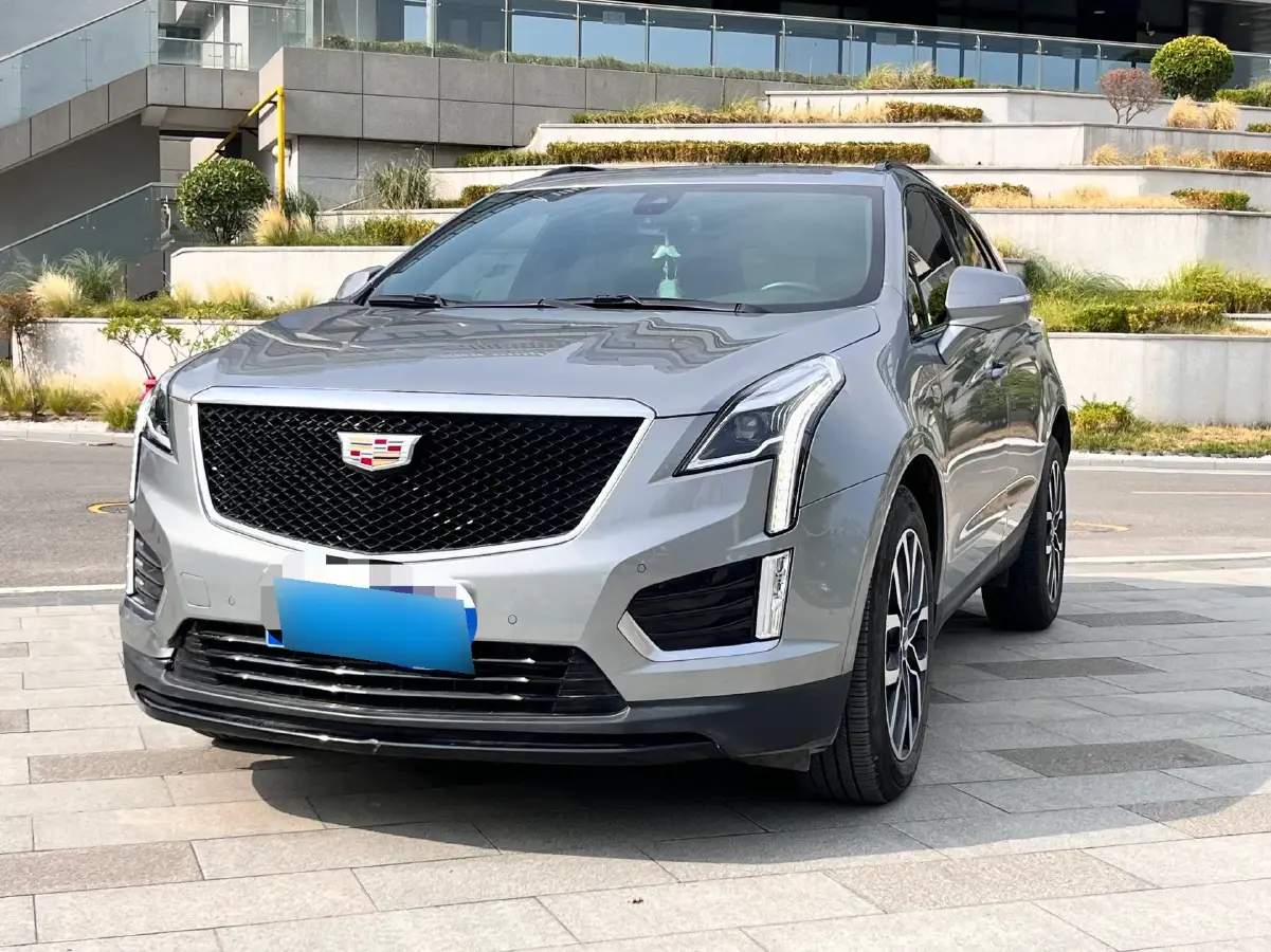 2022 Cadillac XT5 2.0T 237HP L4 9AT
