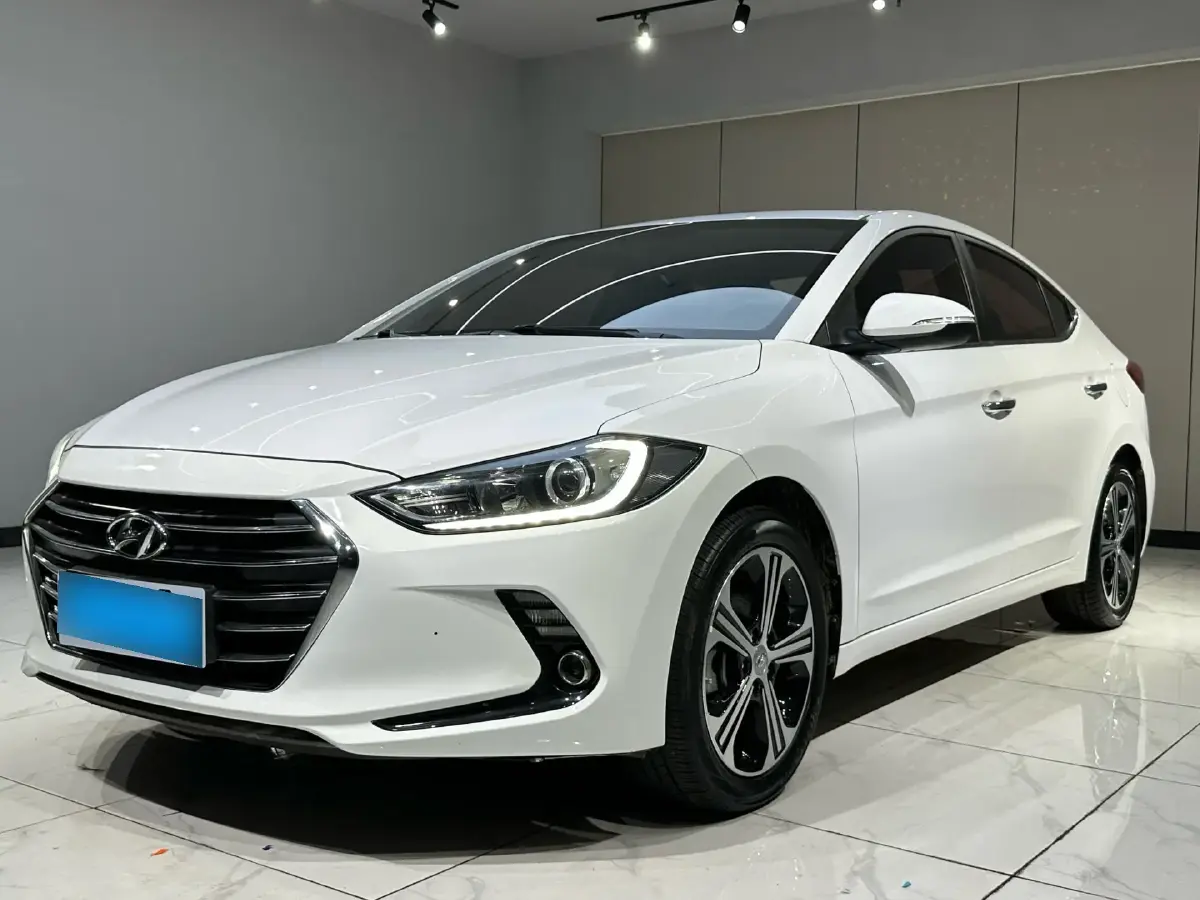 2018 Hyundai Elantra 1.4T 130HP L4 7DCT