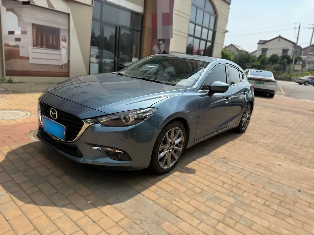 2017 Mazda 3 Axela 1.5L 117HP L4 6AT