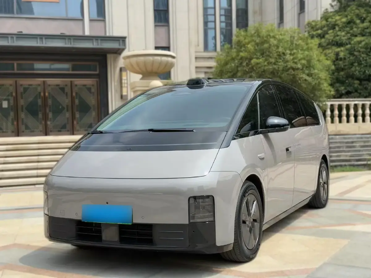 2024 Li MEGA BEV 102.7KWH