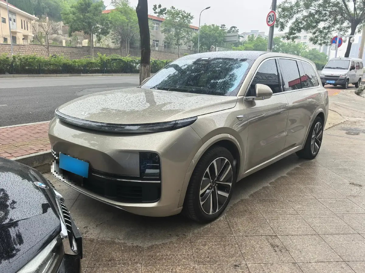 2023 Li L9 Range Extended 154HP REEV 42.6KWH