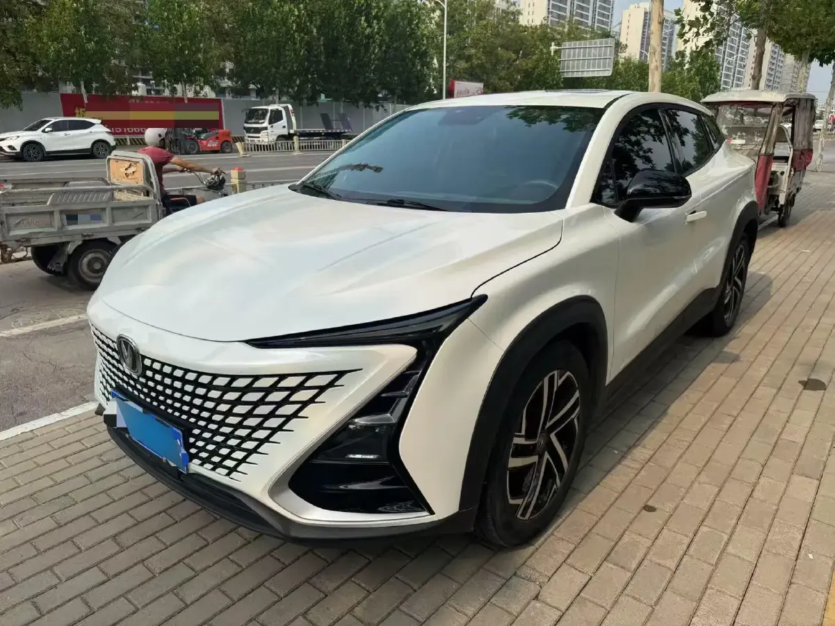 2021 ChangAn UNI-T 1.5T 180HP L4 7DCT