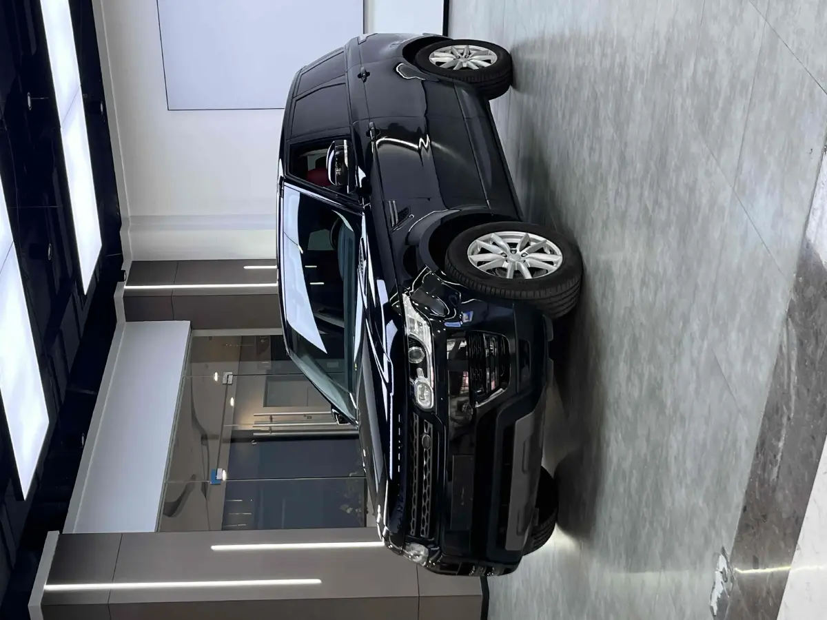 2014 Land Rover Range Rover Evoque 2.0T 241HP L4 9AT